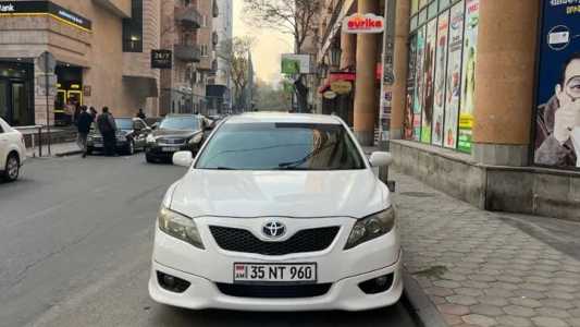 Toyota Camry, Бензин, 2010