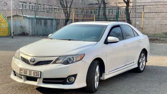 Toyota Camry, Бензин, 2012