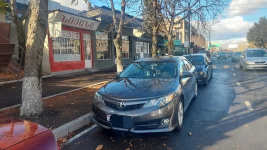 Toyota Camry, Бензин, 2013