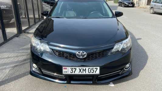 Toyota Camry, Бензин, 2013