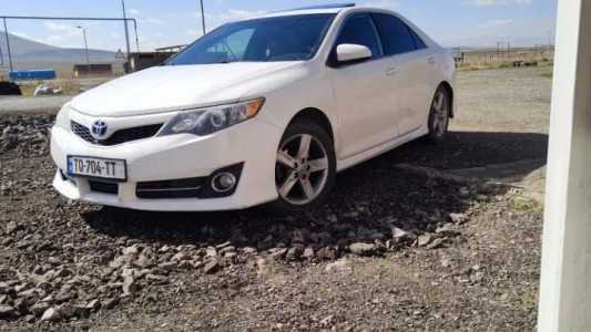 Toyota Camry, Бензин, 2013