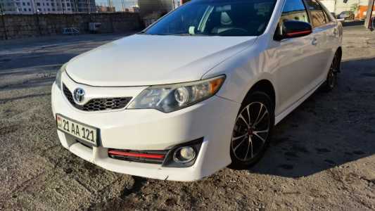 Toyota Camry, Бензин, 2014