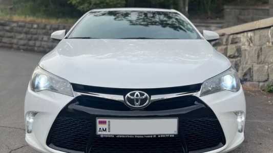 Toyota Camry, Бензин, 2015