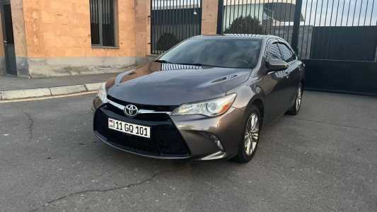 Toyota Camry, Бензин, 2016