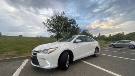 Toyota Camry, Бензин, 2016