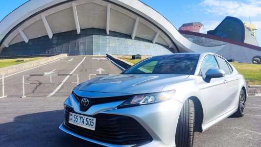 Toyota Camry, Бензин, 2017