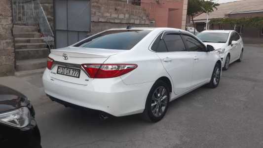 Toyota Camry, Бензин, 2017