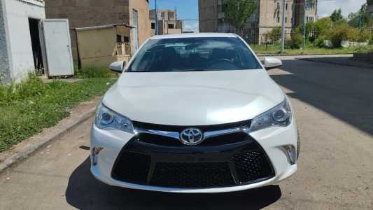 Toyota Camry, Бензин, 2017