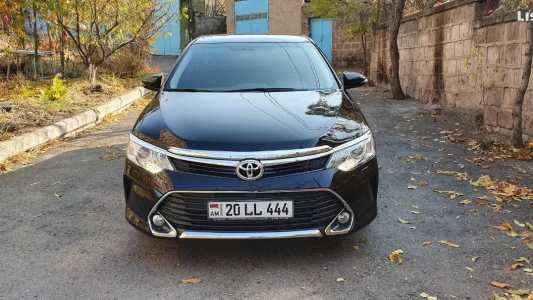 Toyota Camry, Бензин, 2017