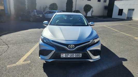 Toyota Camry, Бензин, 2018