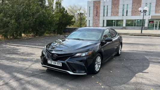 Toyota Camry, Бензин, 2018