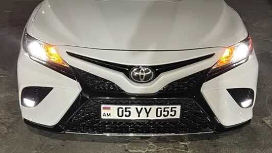 Toyota Camry, Бензин, 2018