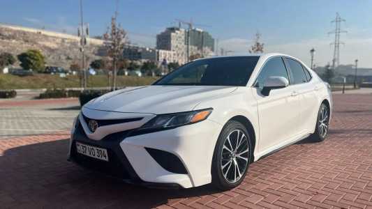 Toyota Camry, Бензин, 2018