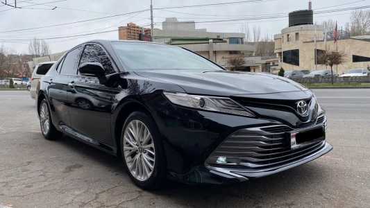 Toyota Camry, Бензин, 2018