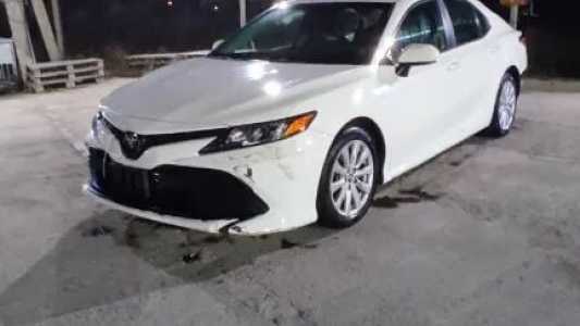 Toyota Camry, Бензин, 2018