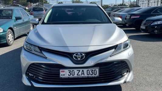 Toyota Camry, Бензин, 2018