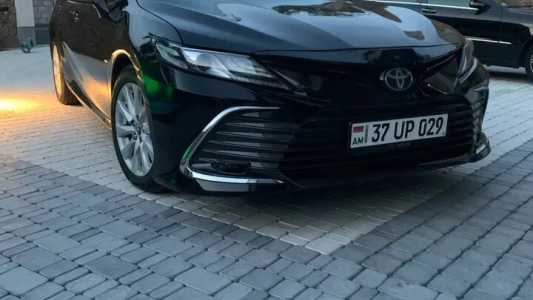 Toyota Camry, Бензин, 2018