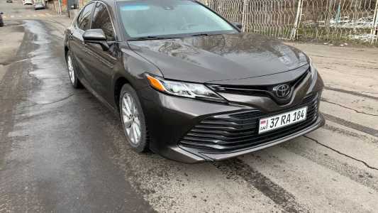 Toyota Camry, Бензин, 2018