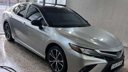 Toyota Camry, Бензин, 2018