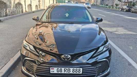 Toyota Camry, Бензин, 2018