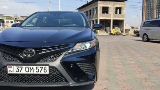 Toyota Camry, Бензин, 2018