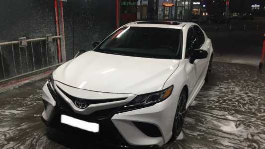 Toyota Camry, Бензин, 2018