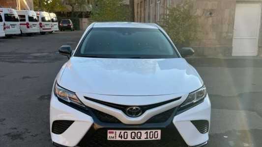 Toyota Camry, Бензин, 2018