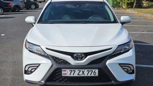 Toyota Camry, Бензин, 2018