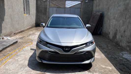 Toyota Camry, Бензин, 2018