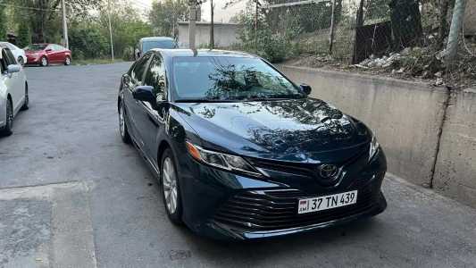 Toyota Camry, Бензин, 2018