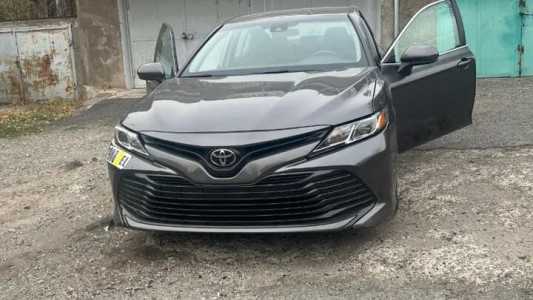 Toyota Camry, Бензин, 2018