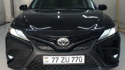 Toyota Camry, Бензин, 2018