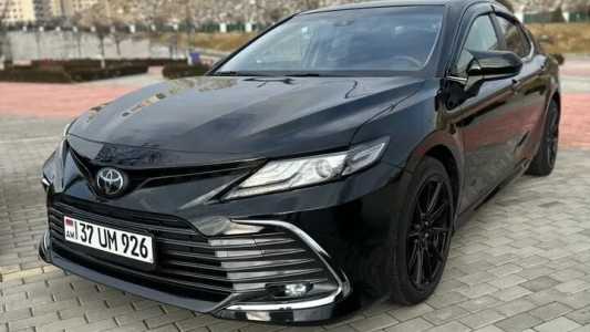 Toyota Camry, Бензин, 2018