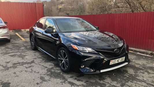 Toyota Camry, Бензин, 2018