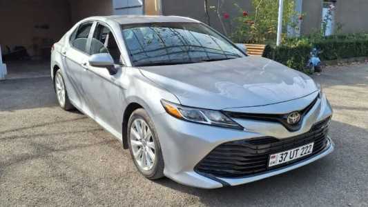 Toyota Camry, Бензин, 2019