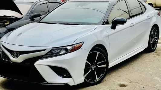 Toyota Camry, Бензин, 2019