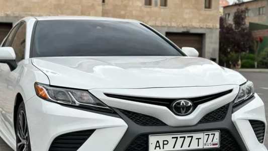 Toyota Camry, Бензин, 2019