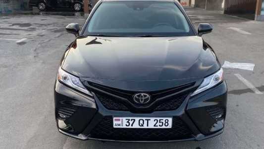 Toyota Camry, Бензин, 2019