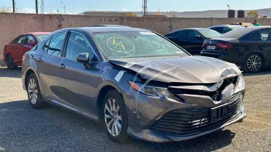 Toyota Camry, Бензин, 2019