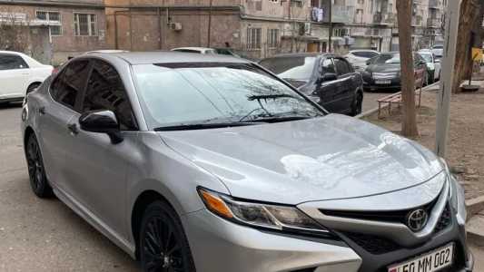 Toyota Camry, Бензин, 2019