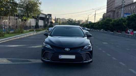 Toyota Camry, Бензин, 2019