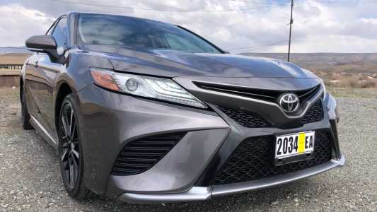 Toyota Camry, Бензин, 2019