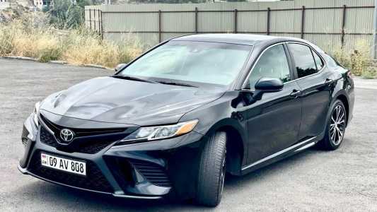 Toyota Camry, Бензин, 2019