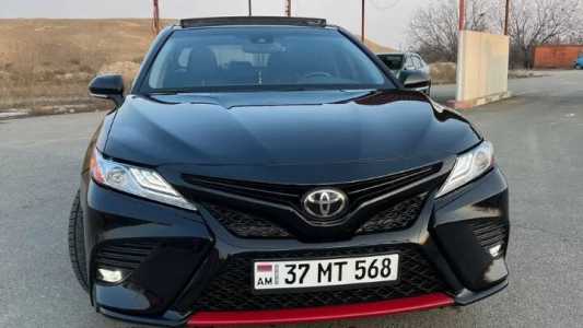 Toyota Camry, Бензин, 2019