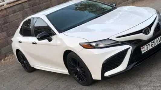 Toyota Camry, Бензин, 2019