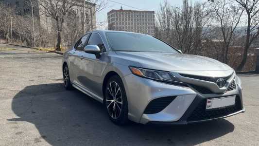 Toyota Camry, Бензин, 2019