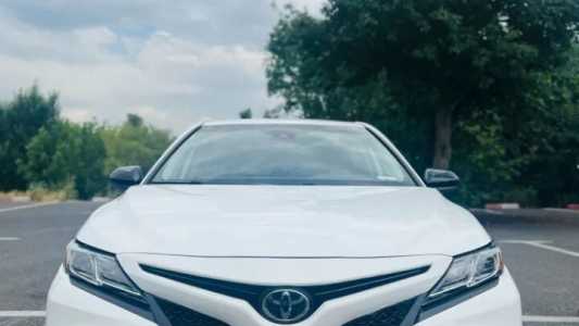 Toyota Camry, Бензин, 2019