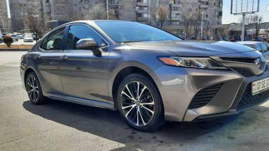 Toyota Camry, Бензин, 2019