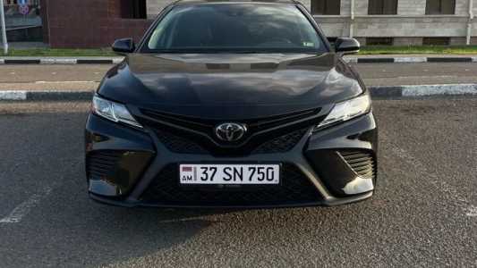 Toyota Camry, Бензин, 2019