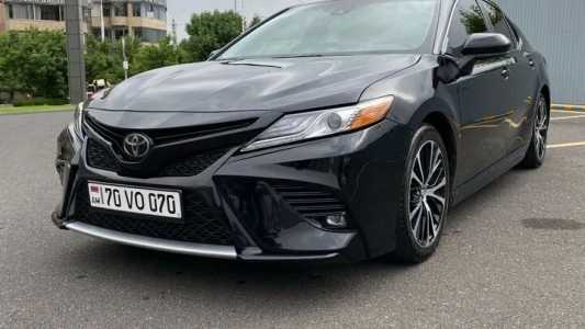 Toyota Camry, Бензин, 2019